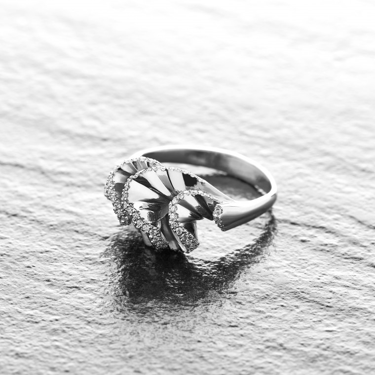 Ring from the Ballet.Premiere collection