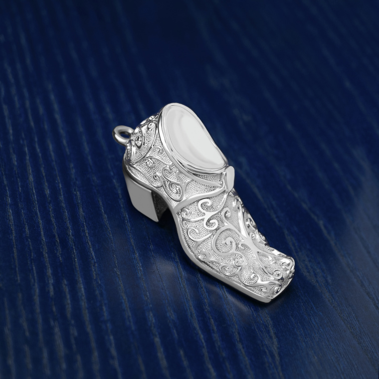 Елочная игрушка «Счастливый башмак»