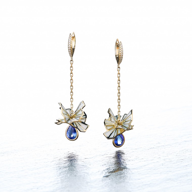 Earrings from the Ballet.Cocktail collection